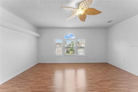 House in Orlando, Florida 4 bedrooms, 226.59 sq.m. № 2225370 - photo 23