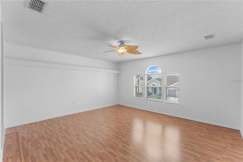 House in Orlando, Florida 4 bedrooms, 226.59 sq.m. № 2225370 - photo 18