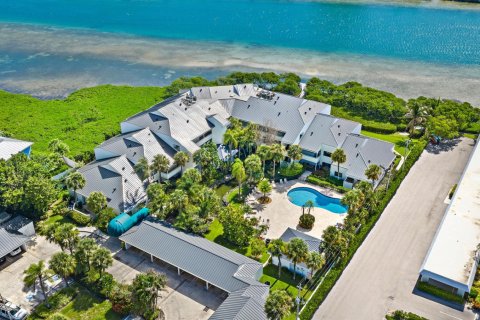 Condo in Tequesta, Florida, 2 bedrooms № 2249258 - photo 27