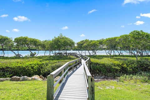 Condo in Tequesta, Florida, 2 bedrooms № 2249258 - photo 20