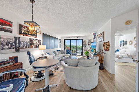 Condo in Tequesta, Florida, 2 bedrooms № 2249258 - photo 8