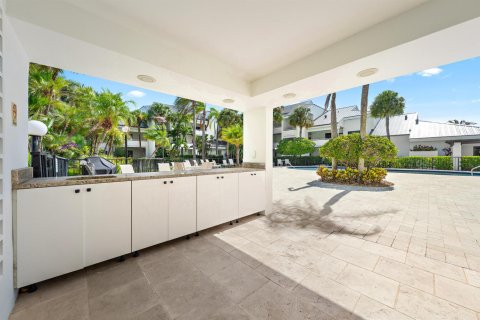 Condo in Tequesta, Florida, 2 bedrooms № 2249258 - photo 24