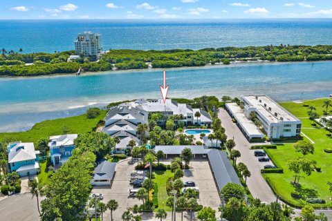 Condo in Tequesta, Florida, 2 bedrooms  № 2249258
