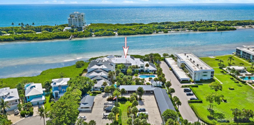 Condo in Tequesta, Florida, 2 bedrooms № 2249258