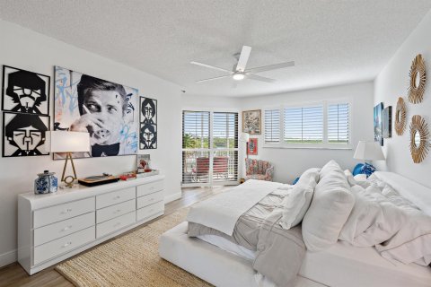 Condo in Tequesta, Florida, 2 bedrooms № 2249258 - photo 13