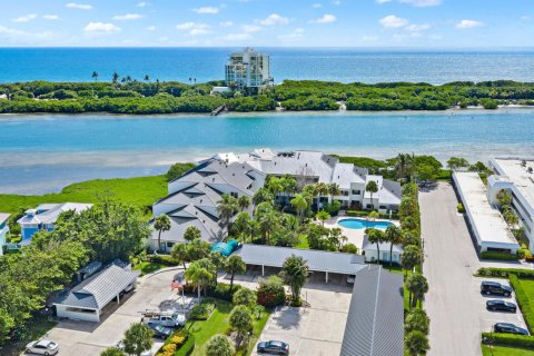 Condo in Tequesta, Florida, 2 bedrooms № 2249258 - photo 29