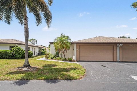 Condo in Sarasota, Florida, 2 bedrooms  № 2142699
