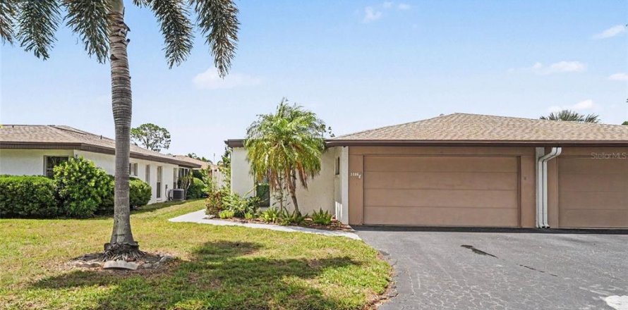 Condo in Sarasota, Florida, 2 bedrooms № 2142699