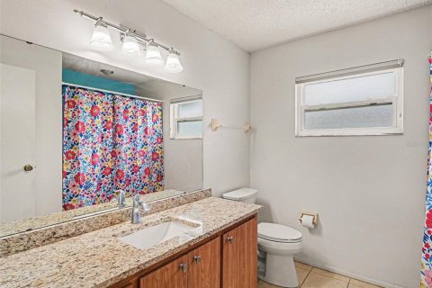 Condo in Sarasota, Florida, 2 bedrooms № 2142699 - photo 18