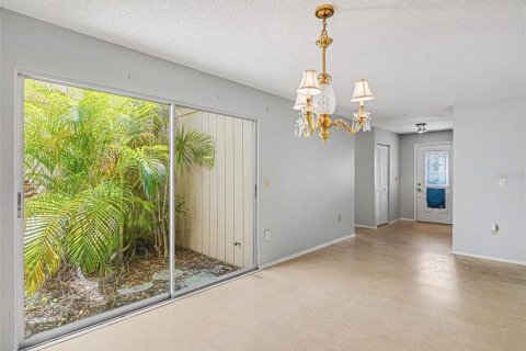 Condo in Sarasota, Florida, 2 bedrooms № 2142699 - photo 4
