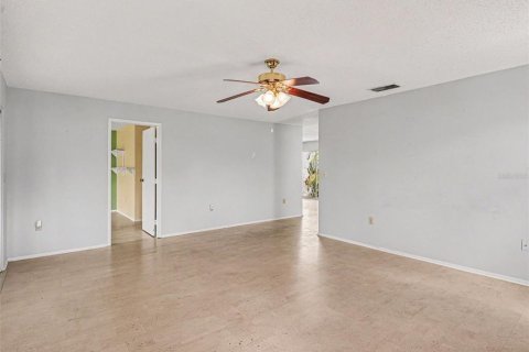 Condo in Sarasota, Florida, 2 bedrooms № 2142699 - photo 10