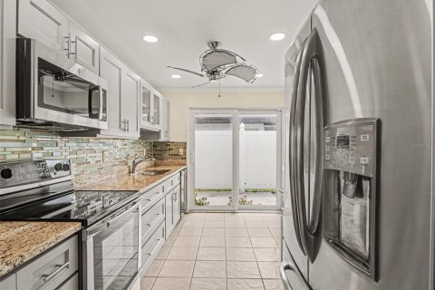 Condo in Sarasota, Florida, 2 bedrooms № 2142699 - photo 7