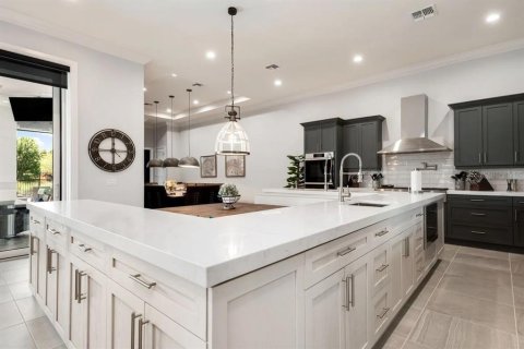 House in Kissimmee, Florida 8 bedrooms, 541.34 sq.m. № 1520596 - photo 15