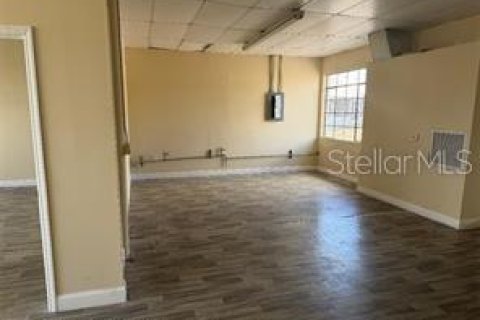 Immobilier commercial à vendre à Avon Park, Floride: 905.15 m2 № 2237176 - photo 5