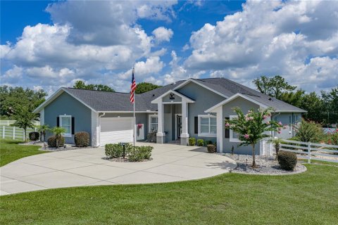 House in Dade City, Florida 3 bedrooms, 295.52 sq.m. № 2216531 - photo 6