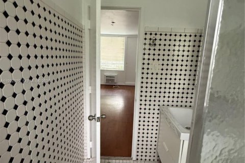 Apartamento en alquiler en Bay Harbor Islands, Florida, 1 dormitorio, 52.68 m2 № 1976276 - foto 15