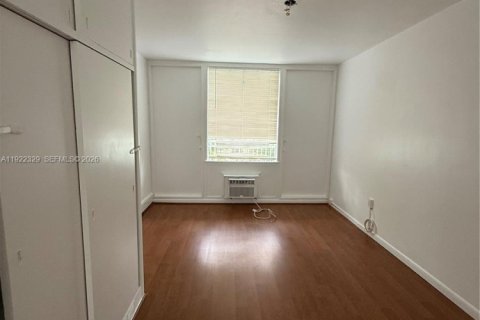 Apartamento en alquiler en Bay Harbor Islands, Florida, 1 dormitorio, 52.68 m2 № 1976276 - foto 12