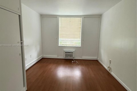 Apartamento en alquiler en Bay Harbor Islands, Florida, 1 dormitorio, 52.68 m2 № 1976276 - foto 14