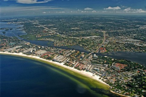 Condominio en alquiler en Sarasota, Florida, 2 dormitorios, 83.61 m2 № 1125783 - foto 26