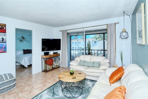 Condominio en alquiler en Sarasota, Florida, 2 dormitorios, 83.61 m2 № 1125783 - foto 6