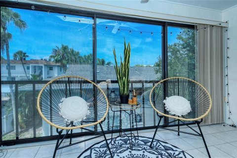 Condominio en alquiler en Sarasota, Florida, 2 dormitorios, 83.61 m2 № 1125783 - foto 8