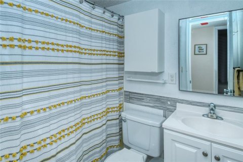 Condominio en alquiler en Sarasota, Florida, 2 dormitorios, 83.61 m2 № 1125783 - foto 22