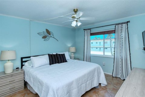 Condominio en alquiler en Sarasota, Florida, 2 dormitorios, 83.61 m2 № 1125783 - foto 12