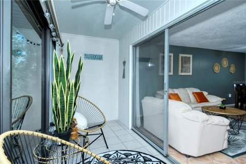 Condominio en alquiler en Sarasota, Florida, 2 dormitorios, 83.61 m2 № 1125783 - foto 10