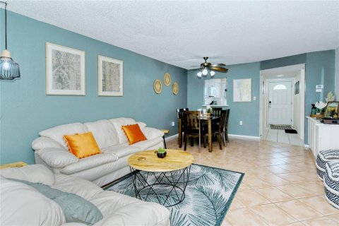 Condominio en alquiler en Sarasota, Florida, 2 dormitorios, 83.61 m2 № 1125783 - foto 15