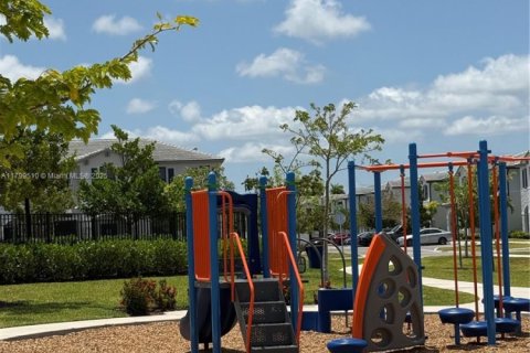 Touwnhouse à louer à Homestead, Floride: 3 chambres, 123.37 m2 № 1977997 - photo 14