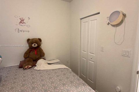 Touwnhouse à louer à Homestead, Floride: 3 chambres, 123.37 m2 № 1977997 - photo 4