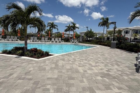 Touwnhouse à louer à Homestead, Floride: 3 chambres, 123.37 m2 № 1977997 - photo 12