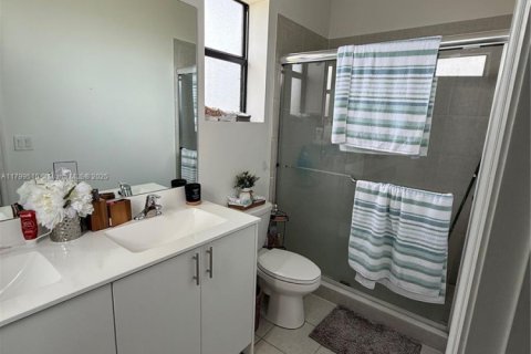 Touwnhouse à louer à Homestead, Floride: 3 chambres, 123.37 m2 № 1977997 - photo 7