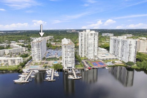 Condo in Aventura, Florida, 2 bedrooms № 2366347
