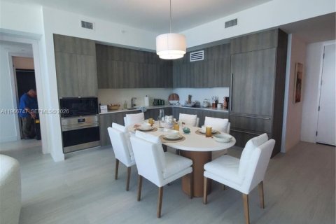Condominio en alquiler en Sunny Isles Beach, Florida, 2 dormitorios № 2081339 - foto 15