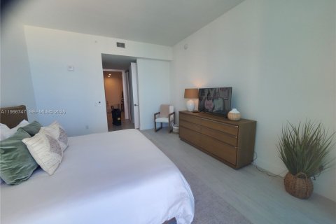 Condominio en alquiler en Sunny Isles Beach, Florida, 2 dormitorios № 2081339 - foto 24