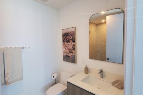 Condominio en alquiler en Sunny Isles Beach, Florida, 2 dormitorios № 2081339 - foto 12