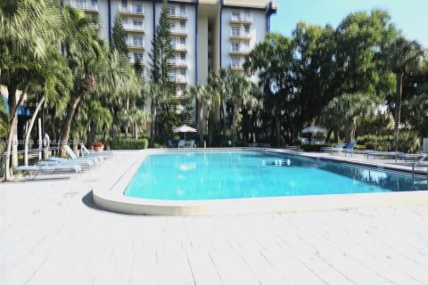 Condo in Miami, Florida, 1 bedroom  № 2051980 - photo 7