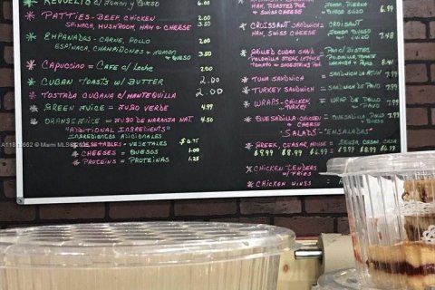 Commercial property in Miami, Florida № 1977303 - photo 5