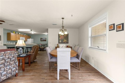 House in The Villages, Florida 2 bedrooms, 105.44 sq.m. № 1579014 - photo 9