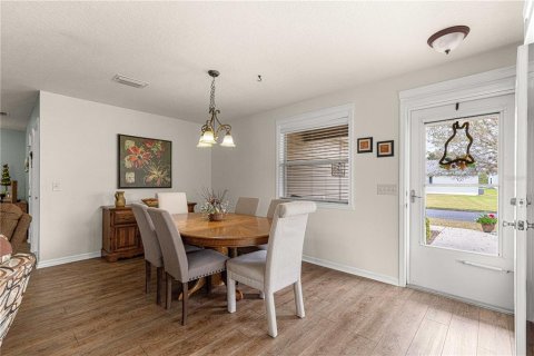 House in The Villages, Florida 2 bedrooms, 105.44 sq.m. № 1579014 - photo 11