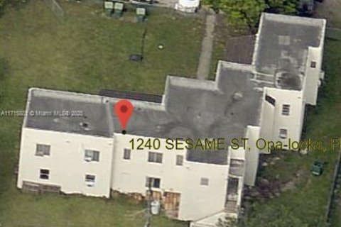 Commercial property in Opa-locka, Florida 326.46 sq.m. № 1984924 - photo 5