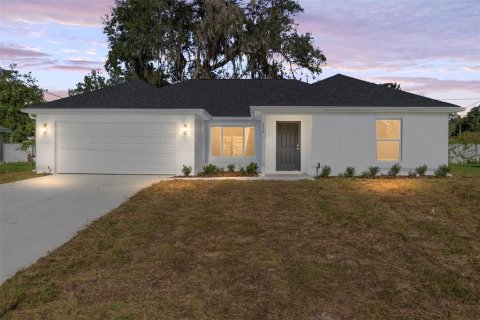Casa en Ocala, Florida 4 dormitorios, 159.33 m2 № 2155969