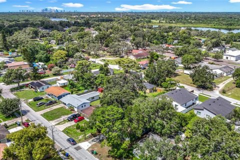 House in Tampa, Florida 3 bedrooms, 115.94 sq.m. № 1826685 - photo 2