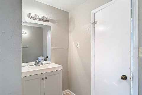 House in Tampa, Florida 3 bedrooms, 115.94 sq.m. № 1826685 - photo 28
