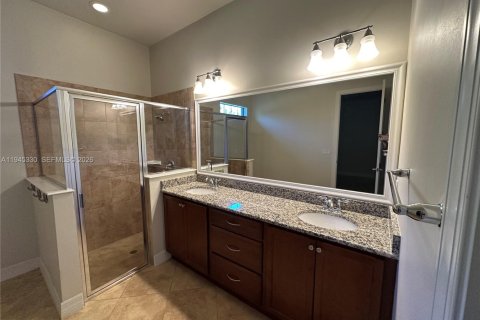 House in Wellington, Florida 3 bedrooms, 157 sq.m. № 2001789 - photo 6