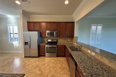 House in Wellington, Florida 3 bedrooms, 157 sq.m. № 2001789 - photo 2