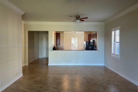 House in Wellington, Florida 3 bedrooms, 157 sq.m. № 2001789 - photo 4