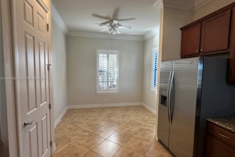 House in Wellington, Florida 3 bedrooms, 157 sq.m. № 2001789 - photo 3