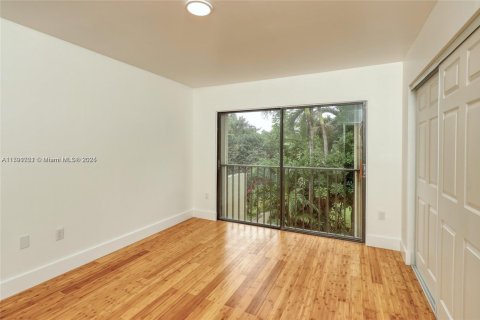 Townhouse in Doral, Florida 3 bedrooms, 159.05 sq.m. № 1699511 - photo 11